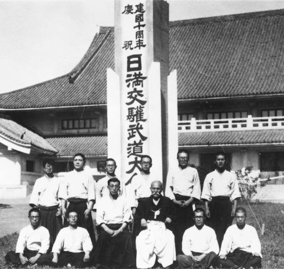 294770_595736847110776_872869626_n